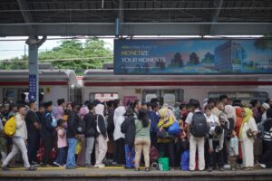 KAI-Commuter-Sukses-2-1