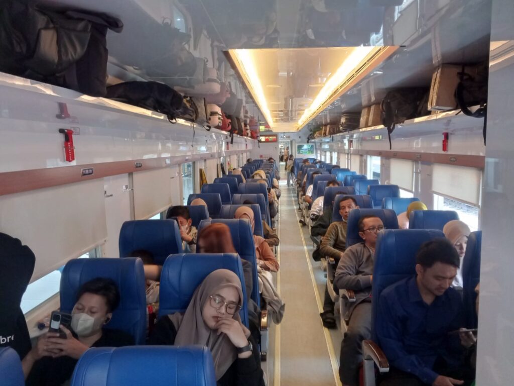 KAI-Mudik2-2