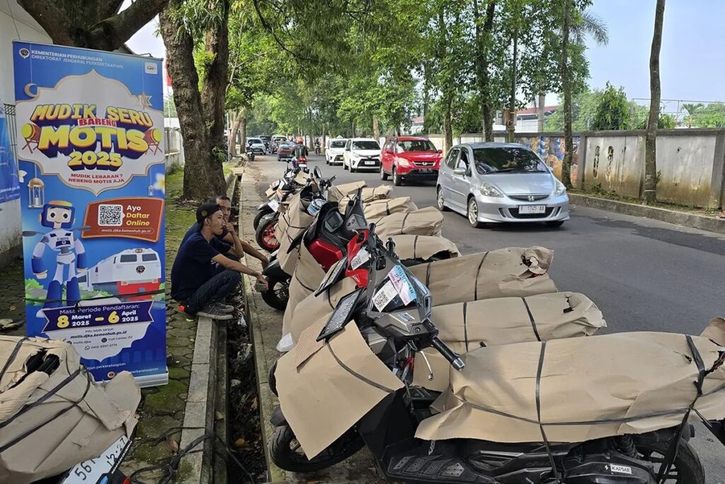 KAI-Ratusan-sepeda-motor-2