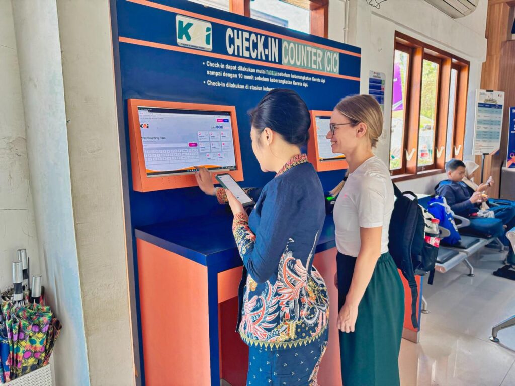 KAI-Kereta-Api-Jadi-Pilihan-3-3